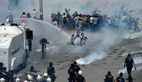 old-fashioned-horsehair-120613